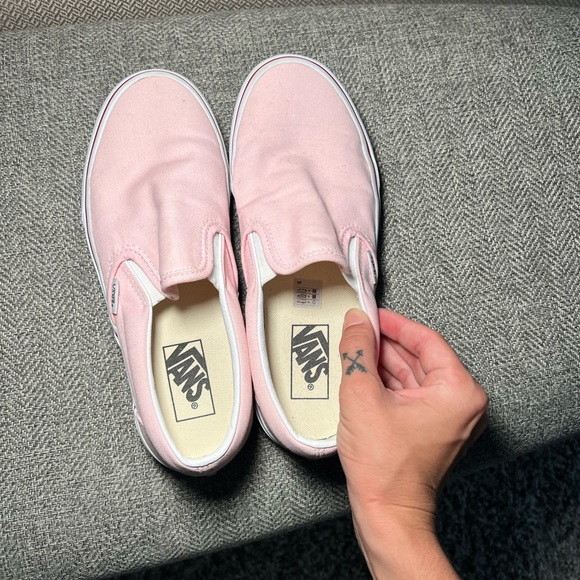 Pink vans slide on..  worn once .. size 7.5 - Picture 2 of 4